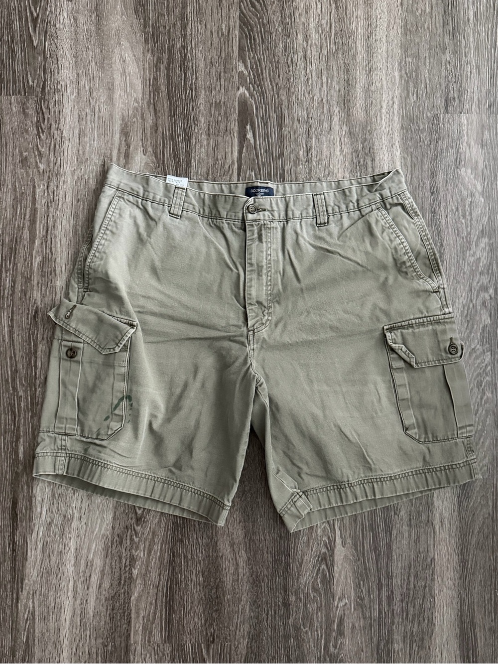 Dockers Olive Cargo Shorts - Men's Casual Utility